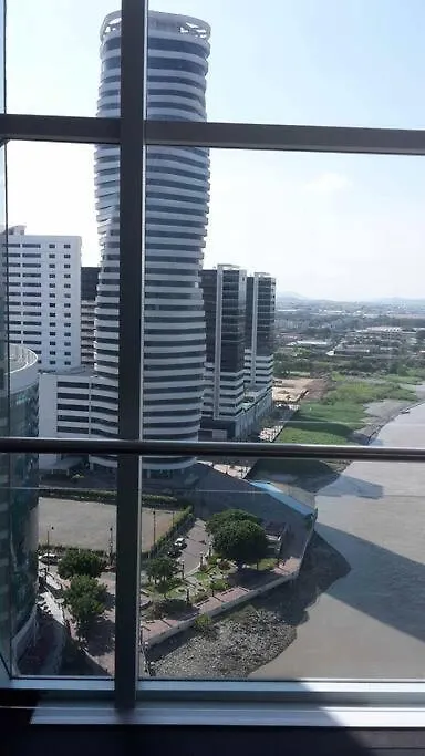 Apartment Ecusuites Vista Rio Jacuzzi Privado Wyndham 802 Guayaquil Ecuador
